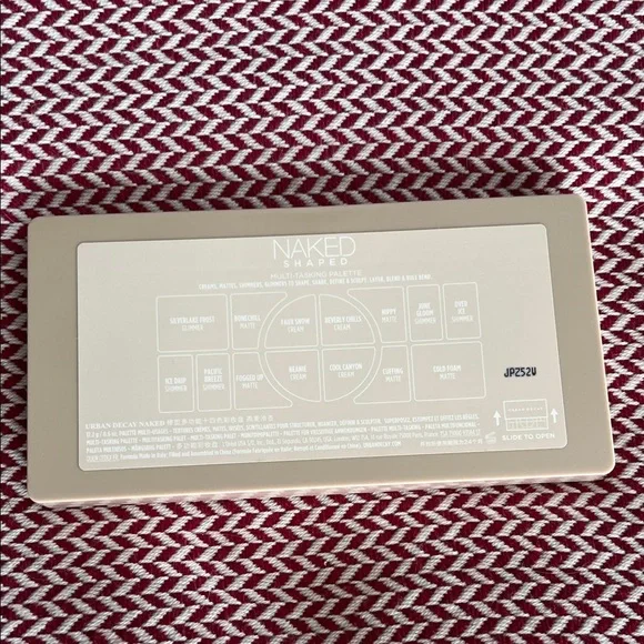 Urban Decay Shaped palette - Picture 2 of 5